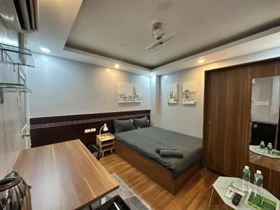 Camera Queen — G9 Homestay - Walking Street